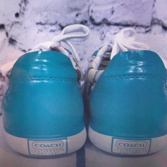 Meet your Posher, Jeannette - Picture 1 of 1